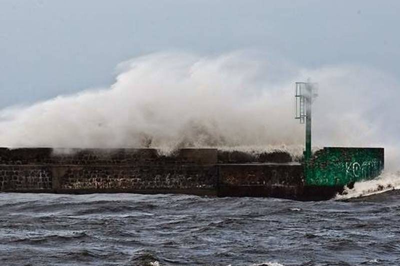 Ostrzeżenie przed silnym wiatrem – sztorm na Bałtyku