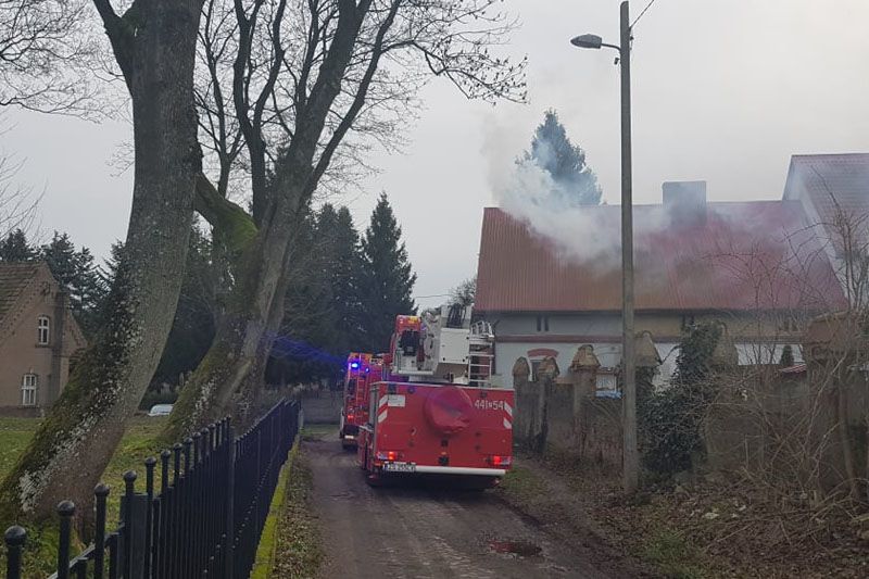 Pożar sadzy w kominie w miejscowości Trzygłów