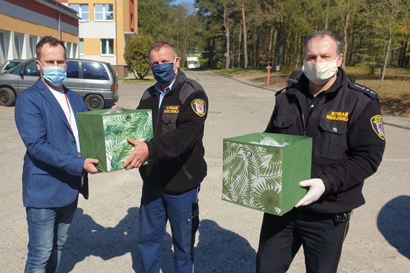 Gmina Gryfice przekazała 370 maseczek do szpitala w Gryficach