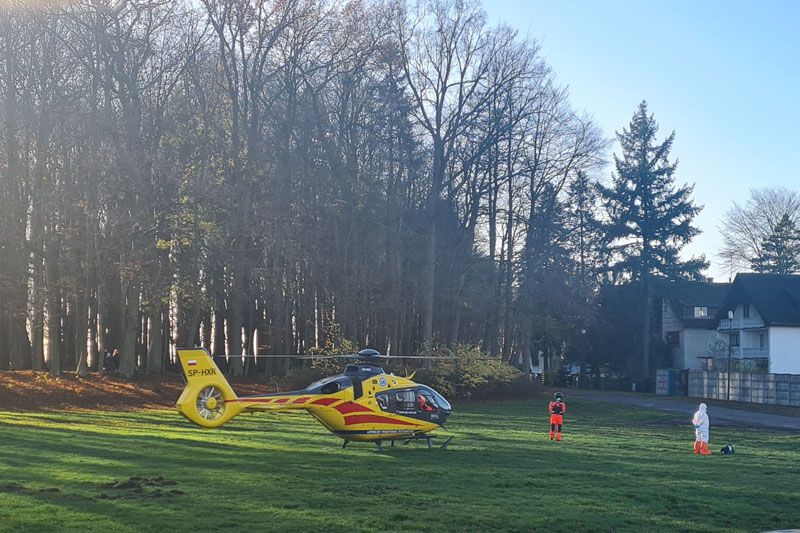 Helikopter LPR lądował przy stadionie w Gryficach. Co się stało?