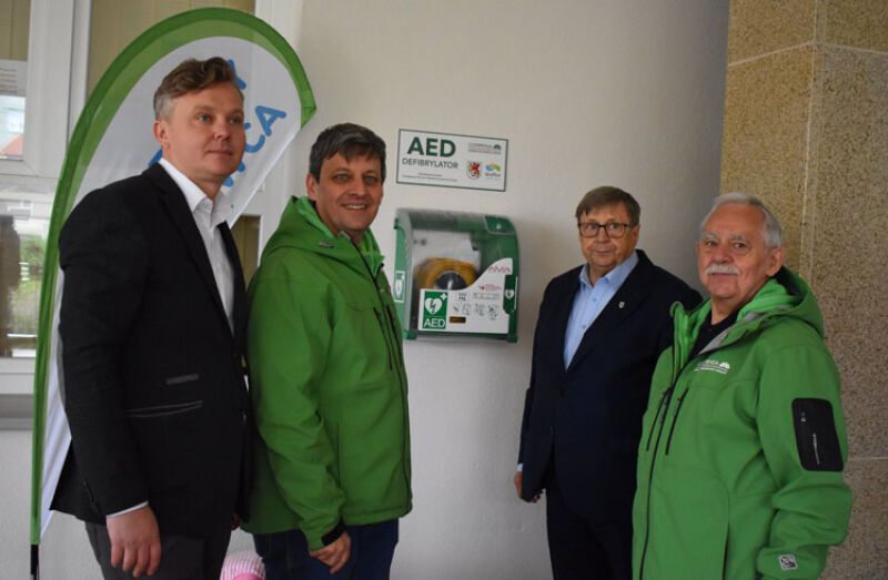 Uroczyste przekazanie defibrylatora AED Gryficzanom