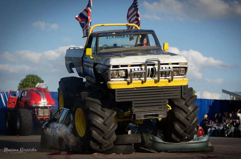 Pokazy kaskaderskie Monster Truck Show Chaloupka